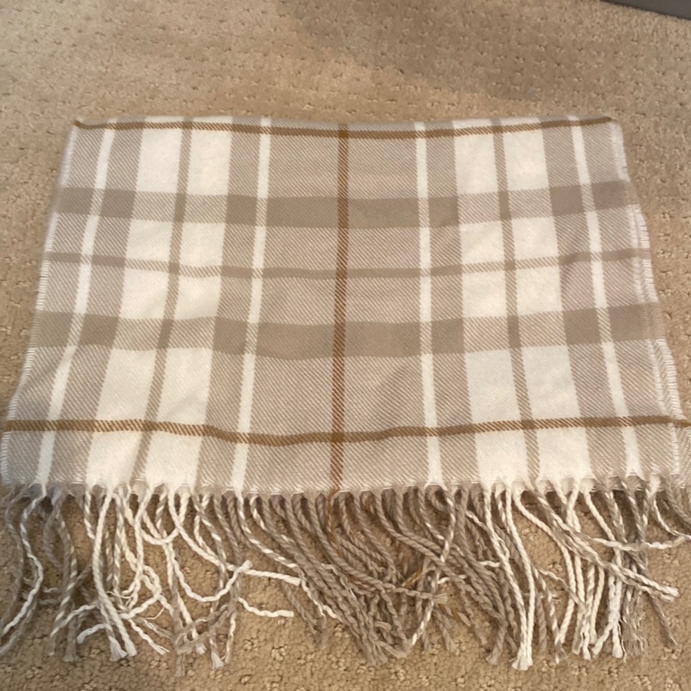 Gorgeous Plaid Scarf